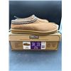 Image 2 : Kirkland Signature Shearling Slippers in Tan Havane, US Size 10/UK Size 9, Style T77137