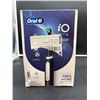 Image 2 : Oral-B iO Series 4 Rechargeable Electric Toothbrush