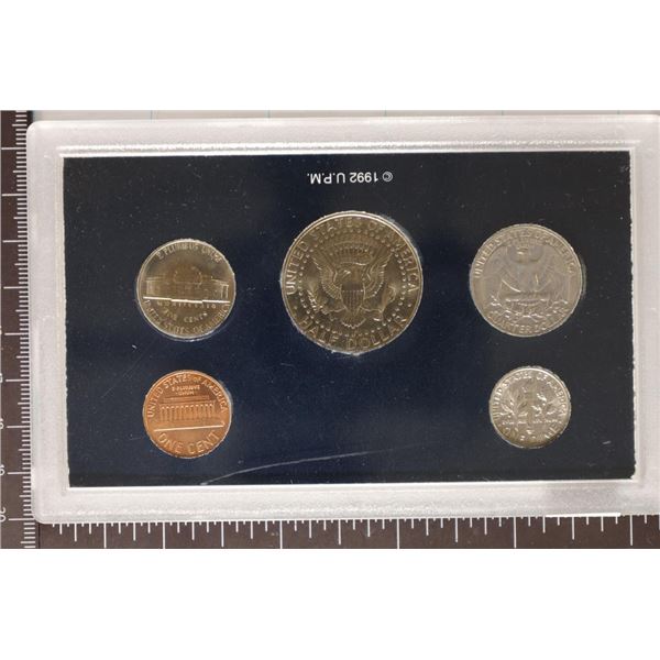 1990 US YEAR SET IN HARD PLASTIC CASE