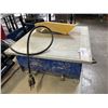 Image 2 : TILE SAW AND WORKLIGHT