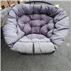 Image 2 : 2 FOLDING SAUCER CHAIRS