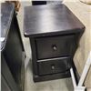 Image 2 : 2 NIGHTSTANDS