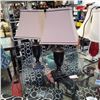 Image 1 : 2 MODERN TBALE LAMPS