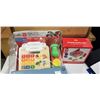 Image 2 : BUILDING BLOCKS, WORKBENCH AND CASH REGISTER TOYS
