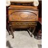 Image 1 : Drop front desk