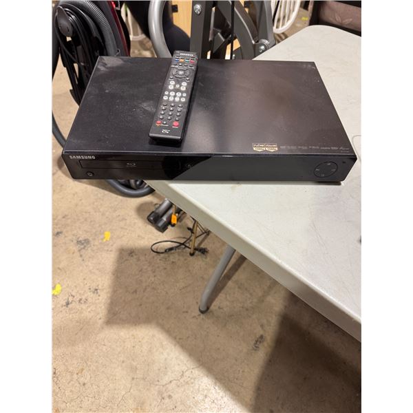 Samsung Blu-ray player with remote