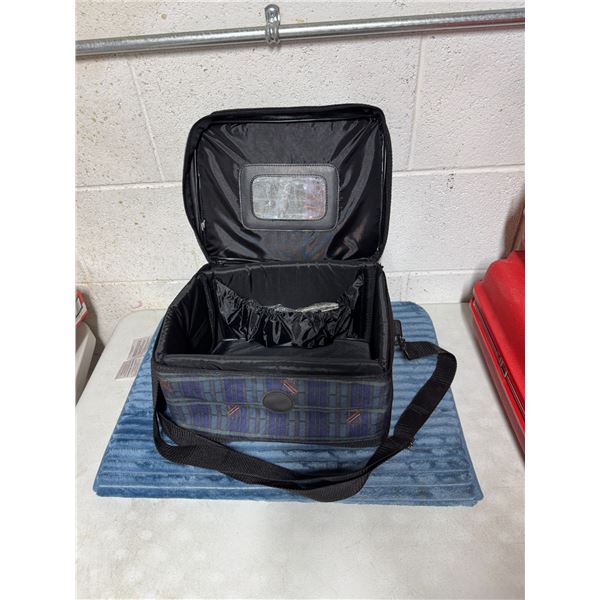 Mat And travel vanity bag