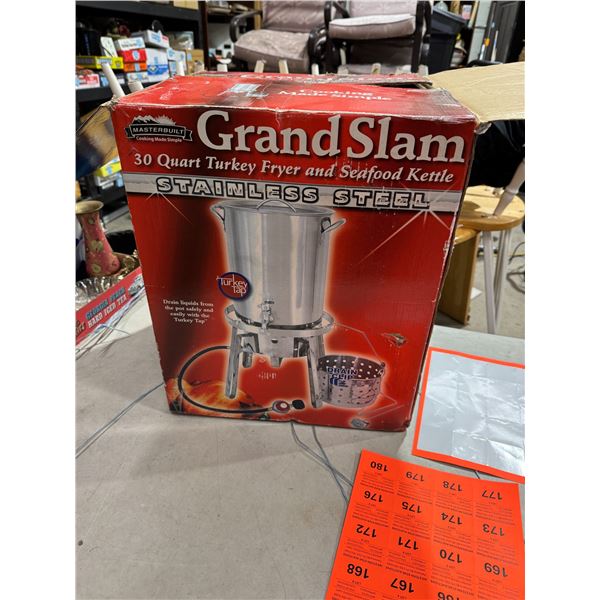 30 quart turkey fryer and seafood Kettle