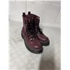 Image 1 : Footwear size 8
