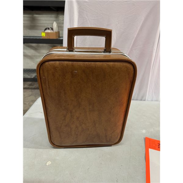 Vintage beverage case