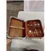 Image 2 : Vintage beverage case