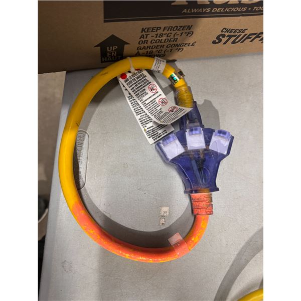 Extension cord splitter