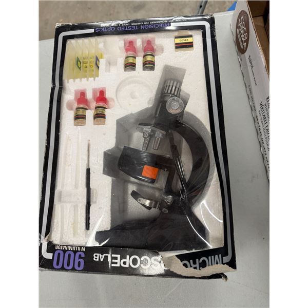 Microscope