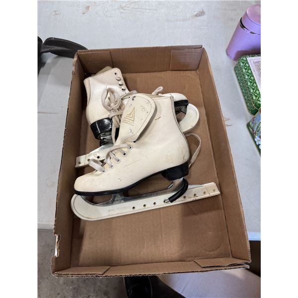 Delta figure skates girls size 6