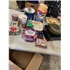 Image 1 : Tins