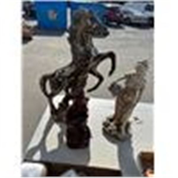 Figurines