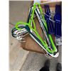 Image 1 : Hangers