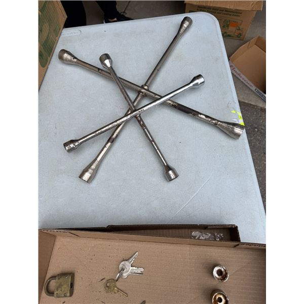 Tire irons
