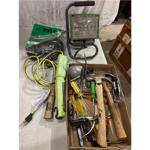 Miscellaneous tools and work lights