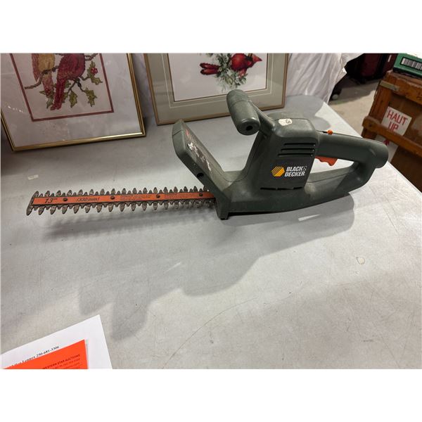 Black & Decker hedge trimmer 13 inch