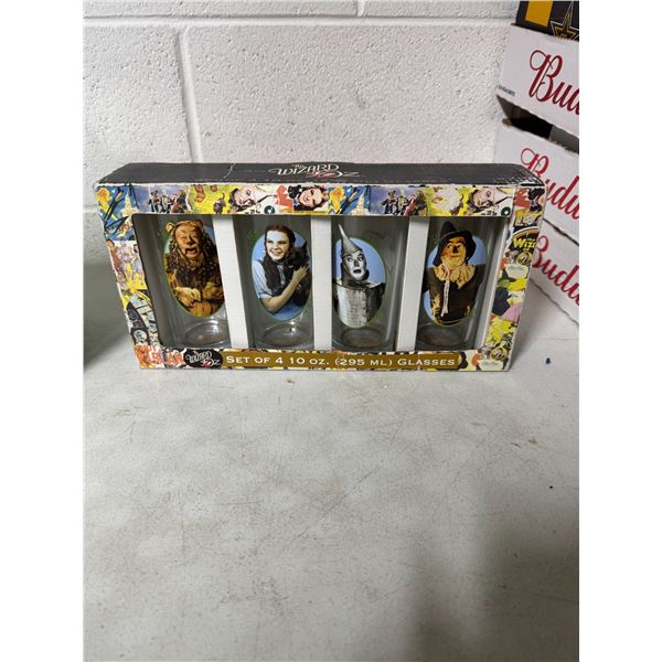 The Wizard of Oz set a 410 ounce collectible glasses