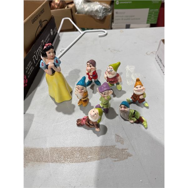 Walt Disney productions, Japan, Snow, White, and the seven dwarfs