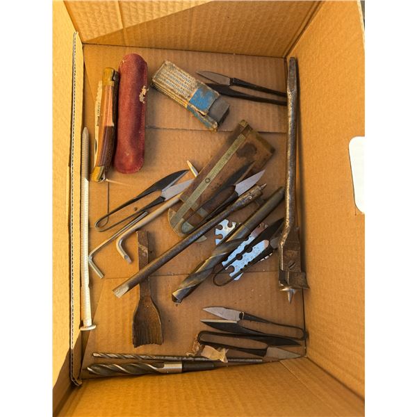 Knives, clippers, measuring tool, etc.
