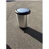 Image 1 : Step garbage