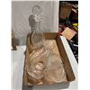 Image 1 : Vase &  decanter