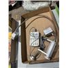 Image 1 : Charger and light