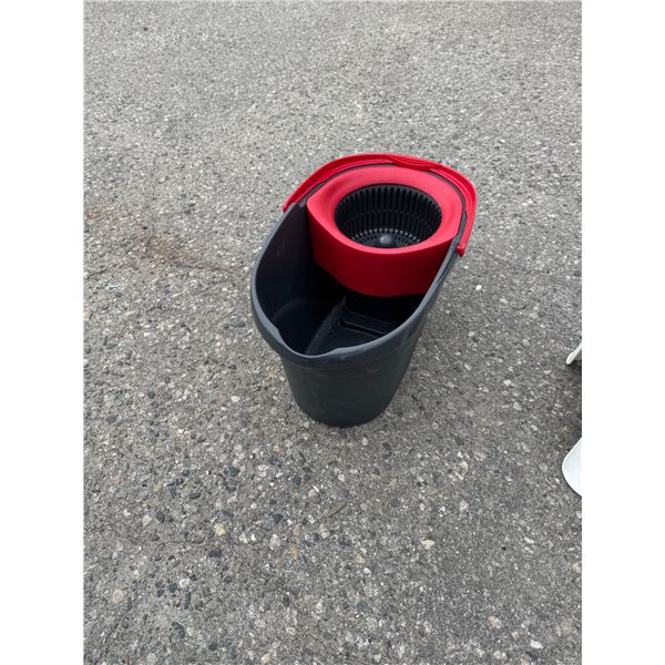Spin mop, bucket