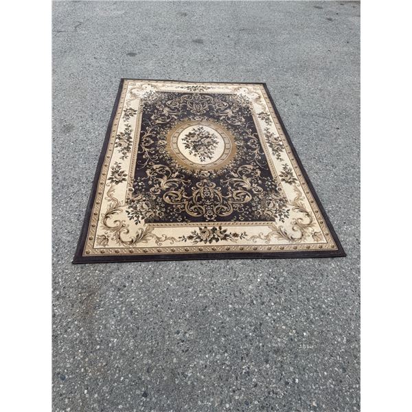 Area carpet 5 x 8