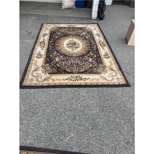 Area carpet 7 x 10