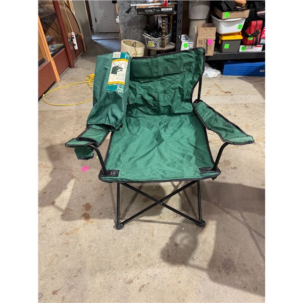Folding camp chair