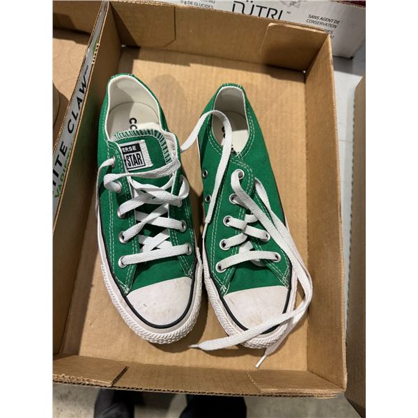 Converse men's size 4 women's size 5