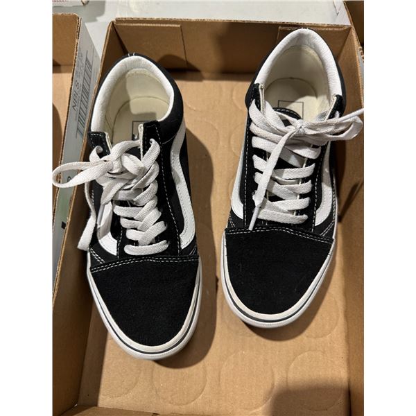 Vans men's size 5, women's 6.5