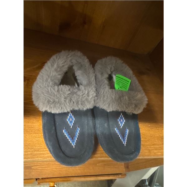 Manitobah mukluks