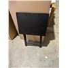 Image 1 : TV table