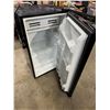 Image 2 : arctic King Mini Fridge
