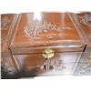 Image 11 : Vintage wooden chinese oriental design jewelry box 17.5" long - nneds latch replaced)