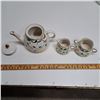 Image 1 : tea pot with cream and sugar pots