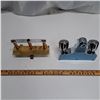 Image 1 : set of taps