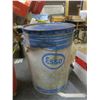 Image 3 : 2 Esso 5 gallon oil cans