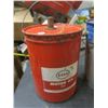 Image 4 : 2 Esso 5 gallon oil cans