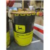 Image 4 : 2 John Deere 5 gallon oil cans