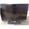 Image 3 : Sharp 45 inch tv with remote control
