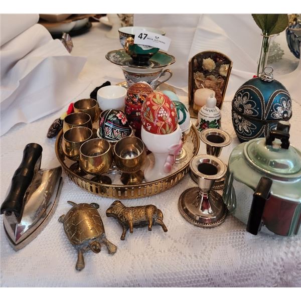 Vintage Trinkets, Tea cups, Teapot & More...
