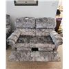 Image 6 : Elran Abstract Loveseat, Chair /Rocker Recliner