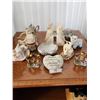 Image 3 : Vintage Italian Alabaster Carved Cockatoos, Bookends & Collectibles
