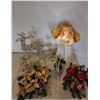 Image 3 : Animated Figurine Angel, 2 Poinsettia Centerpieces, Deer Display
